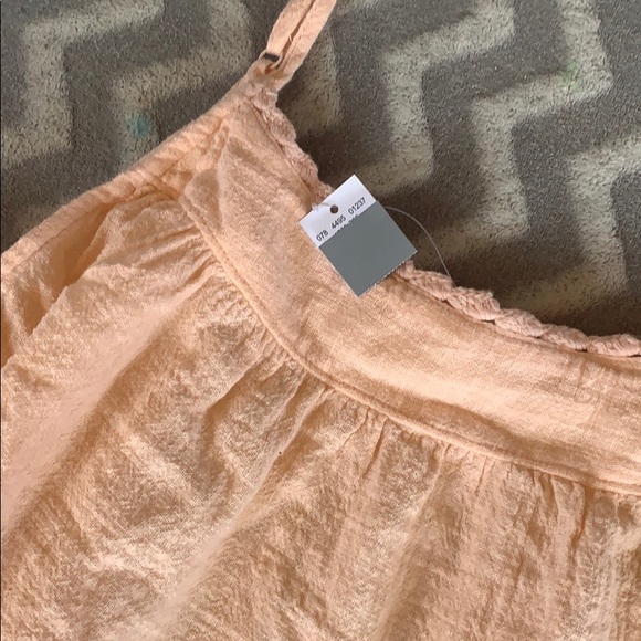 Linen type top - Picture 2 of 4